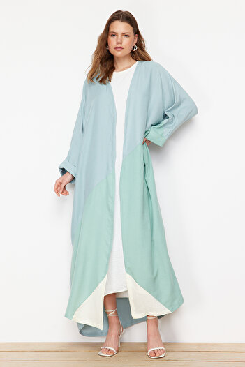 Trendyol Modest Μακρύ χακί υφασμένο καπάκι - Ferace με μοτίβο μπλοκ TCTSS24KF00002