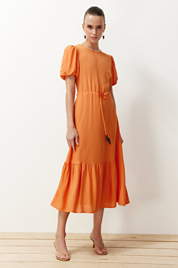 Trendyol Collection Tkana sukienka maxi z falbankami i szczegółową falbaną TWOSS24EL00435