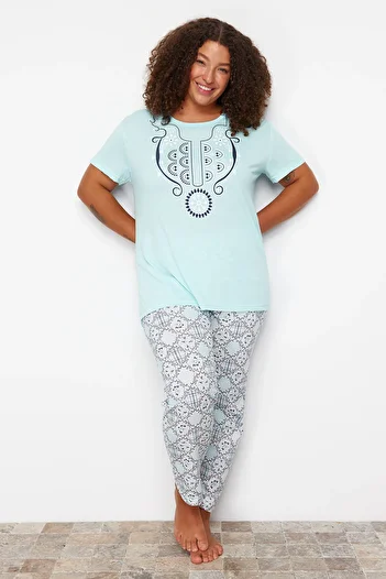 Trendyol Curve Set pijamale tricotate cu model geometric albastru TBBSS24AI00093