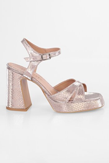 Shoeberry Women's Dale Rose Honeycomb Patterned Platform Heeled Shoes
