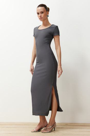 Trendyol Collection Obyčejné antracitové Bodycone Fitted Flexibilní osmanské pletené Maxi tužkové šaty TWOSS24EL00968