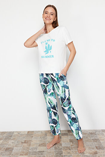 Trendyol Collection Barevná bílá bavlněná souprava na spaní s květinovým vzorem - THMSS24PT00322