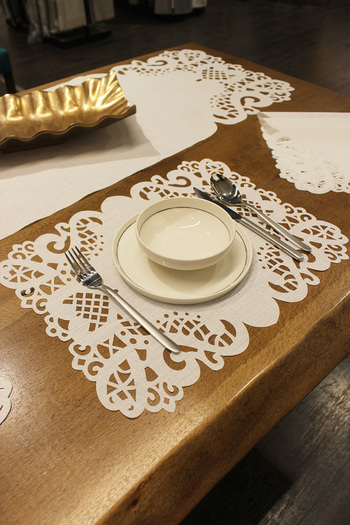 Filamente Custom Tableware / Runner 6 Piece American Service Set / Laser Cut