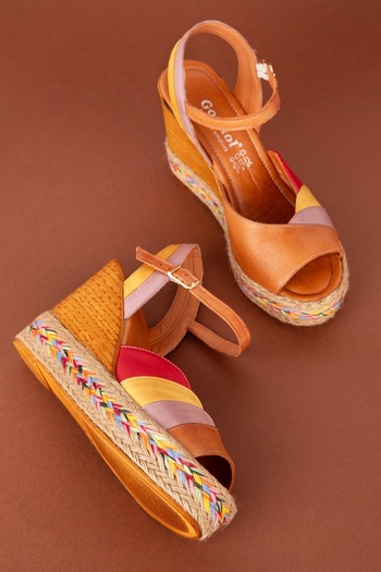 Gondol Women's Genuine Leather Wedge Heel Platform Sandals ell.7081