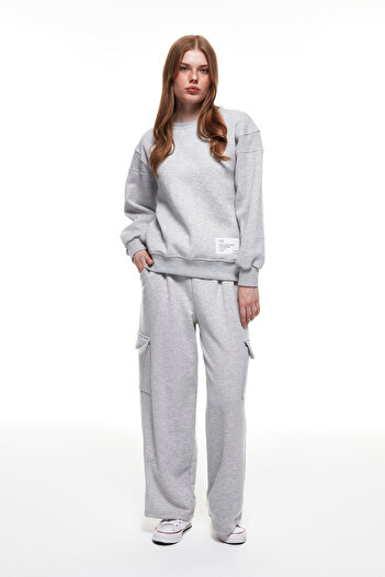 Quzu Back Zipper Detailed Sweatshirt Grimelange