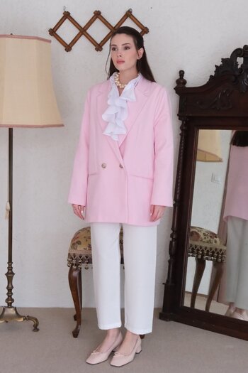 Ceylan Otantik Pink Crepe Blazer Jacket and White Pipe Leg Pants Set