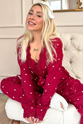 Pijamaevi Set de pijamale de damă cu model mini inimioare, roșu Claret, cu halat de bambus