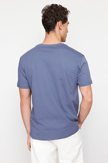 Trendyol Collection Blue Eagle Printed - Tričko z pevné látky normálního střihu TMNSS24TS00208
