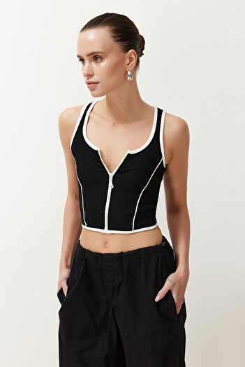 Trendyol Collection Black Zippered Ribbed Flexible Crop Knitted Tank Top TWOSS24AL00062