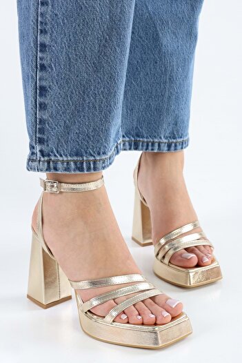 Shoeberry Pantofi cu toc Rosalind Gold Metallic pentru damă