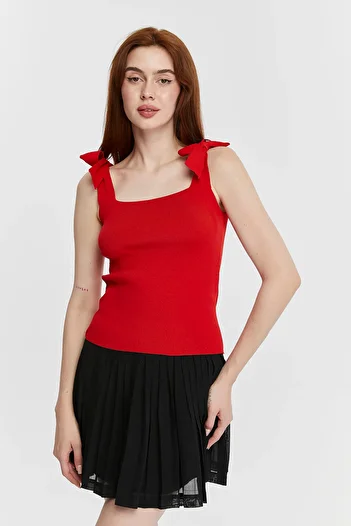 MA ananas Shoulder Tie Square Neck Blouse