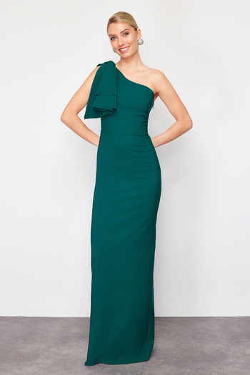 Trendyol Collection Smaragdově zelené dlouhé tkané večerní šaty - A-střih TPRSS23AE00095