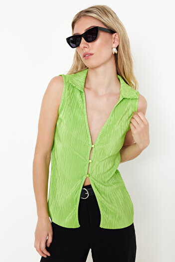 Trendyol Collection Green Pleated Sleeveless Buttoned Collar Enek Knitted Blouse TWOSS24BZ00514