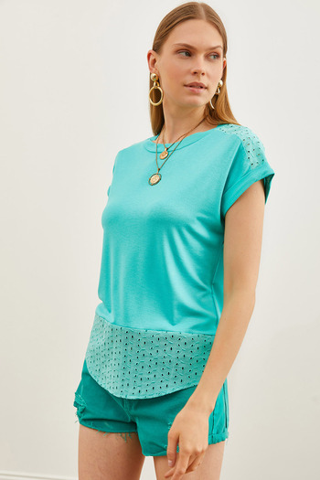 Olalook Women's Mint Green Guipure Detailed T-Shirt TSH-19000190