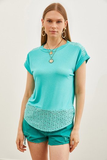 Olalook Women's Mint Green Guipure Detailed T-Shirt TSH-19000190