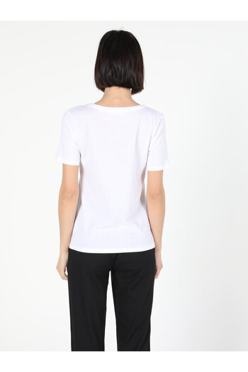 Colin's Tricou alb cu mânecă scurtă pentru femei, cu decolteu rotund, cu croiala normală