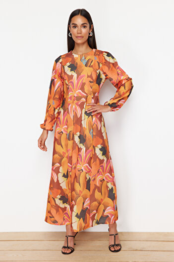 Trendyol Modest Φόρεμα με πορτοκαλί λουλουδάτο μοτίβο με υφαντό λινό look TCTSS24EB00102