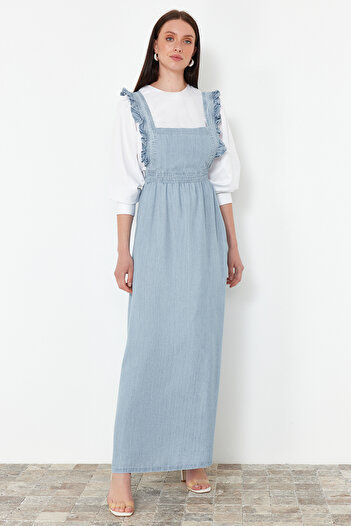 Trendyol Collection Rochie maxi din denim albastru deschis cu bretele cu volane TWOSS24EL00833