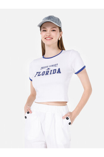 Colin's Women's White T-Shirt - Sleeves