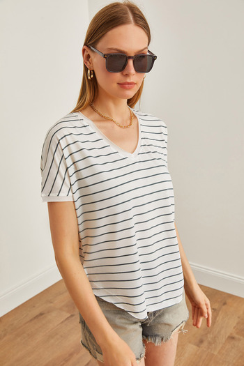 Olalook Women's Smoked V-Neck Striped Filthy Stitching Casual T-Shirt TSH-19000815