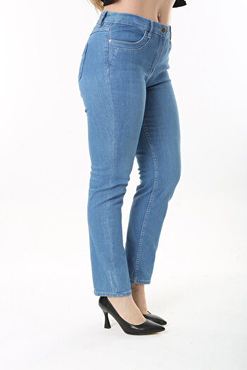 Şans Blugi de damă de mărime mare, albastru, cu 5 buzunare Lycra 65N37482