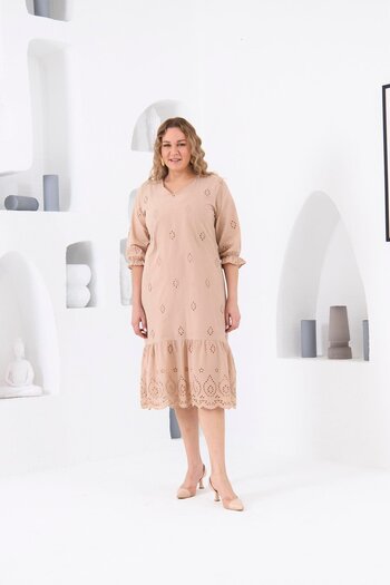 RMG Κρεμ φόρεμα Brode Plus Size με φόδρα και ελαστικά μανίκια