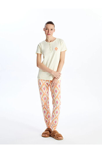 LC Waikiki LCW DREAM Crew Neck Printed Short Sleeve Women's Pajamas Set