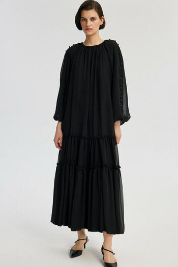 Touché Privé Chiffon Dress - Pearl Button Detail