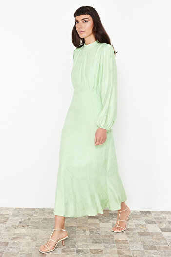 Trendyol Modest Φόρεμα με πράσινο λουλούδι ζακάρ υφαντό TCTSS24EB00064