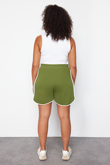 Trendyol Curve Plus Size Khaki Shorts - Slogan Print and Piping Detail, Knitted Tbbss24Ap00028