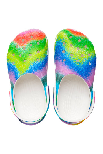 Crocs Classic spray dye