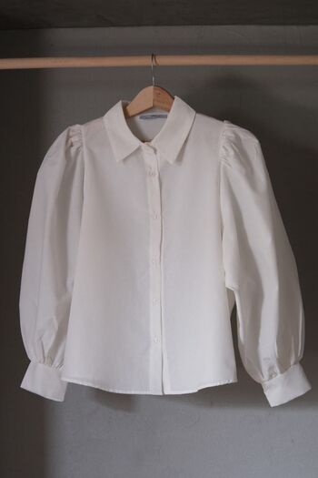 Ceylan Otantik White Classic Collar Crop Shirt