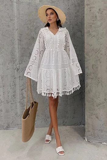 Ortaya Çık White Tassel Detailed Scallop Dress