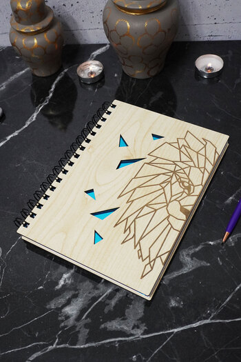 markcat Unlined Notebook with Wooden Cover and Lion Figure - Daily Agenda - A5 Memory Book