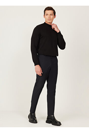 ALTINYILDIZ CLASSICS Altınyıldız Classics Normal Bel Dar Paça Slim Fit Siyah Erkek Pantolon 4A0123200097