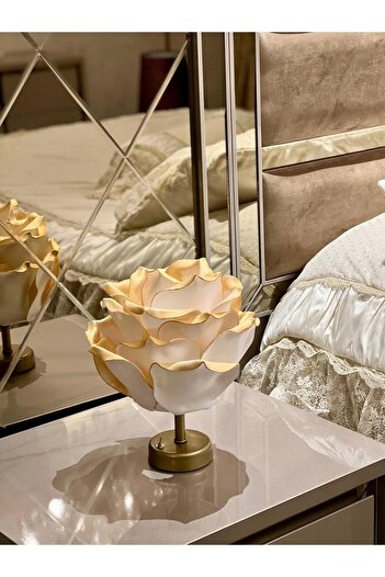 Maison Avf Gold Dekor Eva Çiçeği Kablosuz Masa Lambası Üst Gold Detay-alt Eskitme Gold(9V PİL 75-90 SAAT)