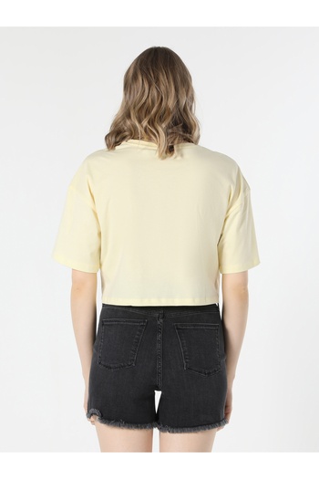 Colin's Comfort Fit Crew Neck Text με στάμπα κίτρινο γυναικείο κοντομάνικο μπλουζάκι Cl 1058808