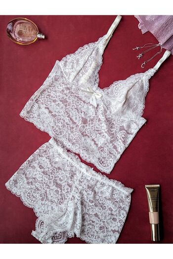 New Season Fantasy Σετ δαντέλα Bralet και σορτς - Χωρίς καπέλο και με επένδυση