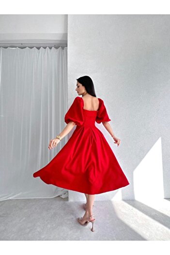 Afiş Butik Kırmızı Kare Yaka Pileli Midi Boy Elbise