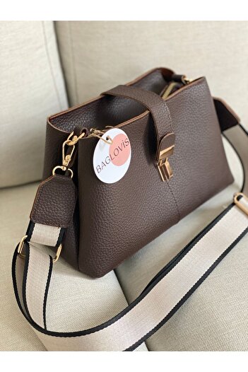 BAGLOVİS SHOULDER BAG WITH STRIP COLUMN HANGER AND LOCK DETAIL WITH INTERIOR COMPARTMENT
