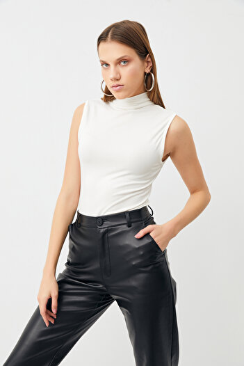 Bipantolon White and Bitter Brown Colored 4-Piece Sleeveless Women's Bodysuit Set