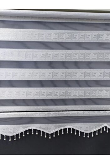 yağmur zebra Beyaz Renk Gümüş Sim Detaylı Versace Desenli Boncuklu Zebra Stor Perde