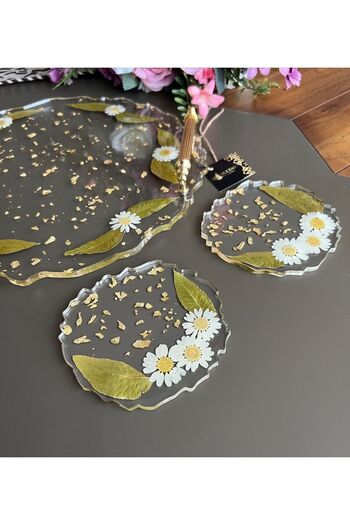 Sultan Tasarım Epoxy Tray with Dried Daisy and Set of 2 Coasters