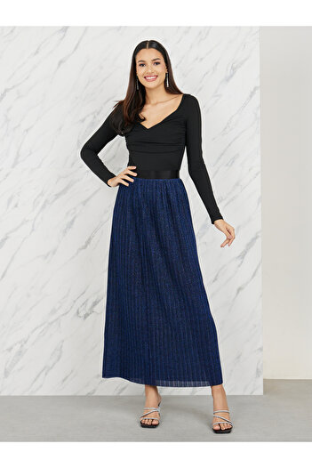 Styli Shimmer Plisse Maxi Skirt