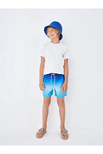 LC Waikiki LCW Kids - Pantaloni scurți de baie cu talie elastică în dungi pentru băiat