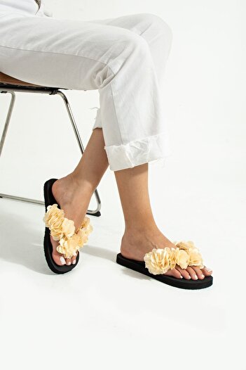 Bermody Papuci de plajă cu flori de culoare crem Mia Flip Flops