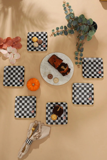 B&M 6 Pieces Butterfly Patterned Checkered Square Cake Plates