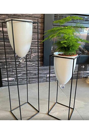 MHK Collection Set of 2 Black Flower Vase with Big Feet