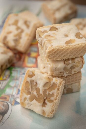 Eriş Helva 250 Gr Nougat Halva - Walnut Detailed