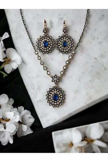 FAYRA ACCESSORIES طقم قلادة وأقراط من حجر الياقوت